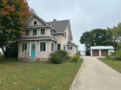 /international/us/321-highway-7-e-hutchinson-mn-110102750506/
