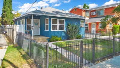 /international/us/3023-e-64th-st-long-beach-ca-110120103795/