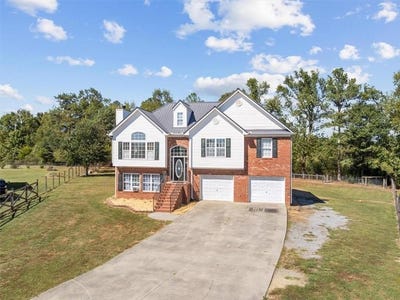 /international/us/132-pin-oak-lane-se-calhoun-ga-110120423882/