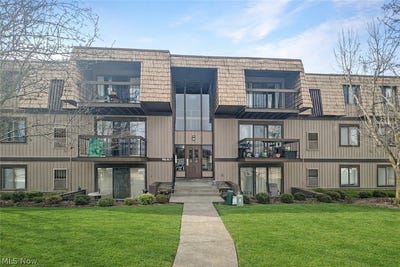 /international/us/9640-cove-drive-north-royalton-oh-110106122979/