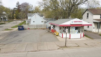 /international/us/118-s-3rd-avenue-wausau-wi-110107725338/