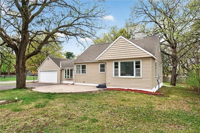 /international/us/12122-crooked-lake-boulevard-nw-coon-rapids-mn-110107885282/