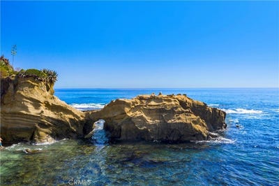 /international/us/156-pearl-street-laguna-beach-ca-110108106813/