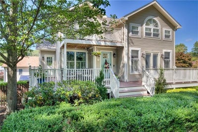 /international/us/110-lake-view-road-cranston-ri-110107479319/