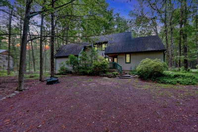 /international/us/1280-longrifle-road-pocono-pines-pa-110100535019/
