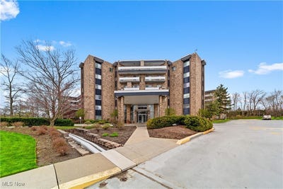 /international/us/2112-acacia-park-drive-unit-524-lyndhurst-oh-110100220786/