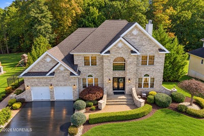 /international/us/10-treetops-drive-monroe-twp-nj-110120485070/