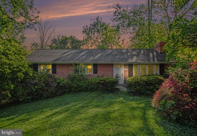 /international/us/7409-lake-drive-manassas-va-110108572004/
