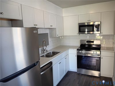 /international/us/429-hickorywood-circle-richmond-va-110107750059/