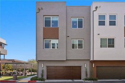 /international/us/651-s-lyon-street-santa-ana-ca-110119703538/