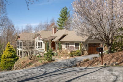 /international/us/315-crossvine-trail-hendersonville-nc-110107154757/