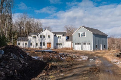 /international/us/29-mountain-ridge-drive-wilmington-vt-110103423882/