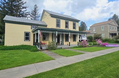 /international/us/2635-mill-street-cazenovia-ny-110100682086/
