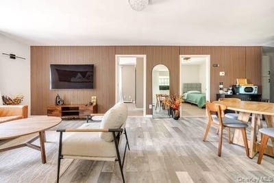 /international/us/1241-ridgebury-road-new-hampton-ny-110106183104/