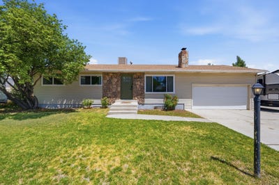/international/us/2004-w-13070-s-riverton-ut-110108531186/