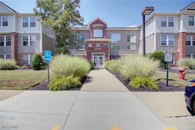 /international/us/23004-chandlers-lane-olmsted-falls-oh-110101221683/