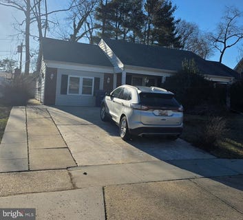 /international/us/11-eddington-lane-willingboro-nj-110106782927/