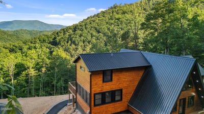 /international/us/2715-pine-crest-lane-sevierville-tn-110100985163/?lang=zh-tw