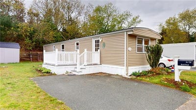 /international/us/14-krzak-road-north-kingstown-ri-110107960092/