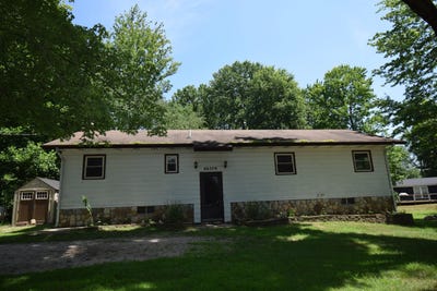 /international/us/46379-leedy-point-road-bloomingdale-mi-110100843916/?lang=zh-cn
