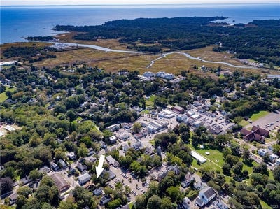 /international/us/18-graves-avenue-guilford-ct-110108498834/