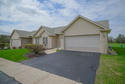 /international/us/114-katies-way-mount-morris-il-110107316231/
