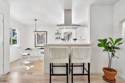 /international/us/1725-sequoia-avenue-simi-valley-ca-110107453876/