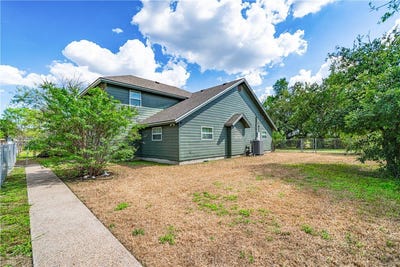/international/us/1220-w-johnston-avenue-kingsville-tx-110120516211/
