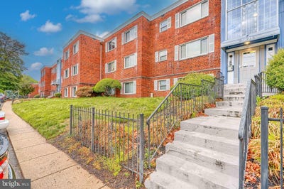 /international/us/3821-hamilton-street-hyattsville-md-110108016898/