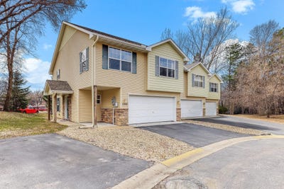 /international/us/2068-shryer-court-e-north-saint-paul-mn-110107083476/