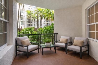 /international/us/533-ne-3rd-avenue-fort-lauderdale-fl-110106677891/
