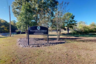 /international/us/1100-woodlawn-unit-15-avenue-hot-springs-ar-110106339312/