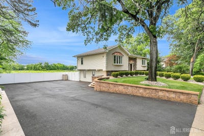 /international/us/154-devoe-avenue-spotswood-nj-110108350775/