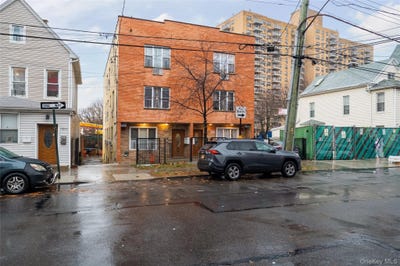 /international/us/1459-rosedale-avenue-bronx-ny-110104054908/
