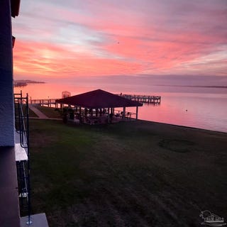 /international/us/7453-sunset-harbor-dr-navarre-beach-fl-110106377729/