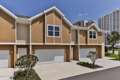 /international/us/110-oceans-circle-daytona-beach-shores-fl-110101341323/