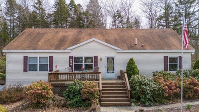 /international/us/407-waldoboro-road-friendship-me-110106230138/