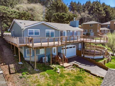 /international/us/1935-ne-69th-street-lincoln-city-or-110119579403/