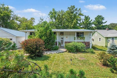 /international/us/813-n-hamilton-street-saint-croix-falls-wi-110119704011/
