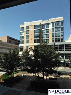 /international/us/220-s-31-avenue-omaha-ne-110104973349/