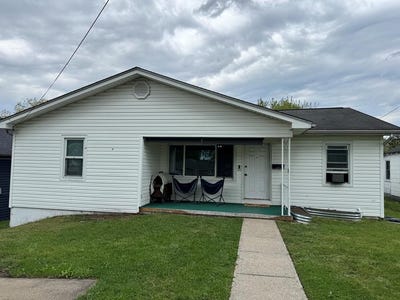 /international/us/103-miller-st-beckley-wv-110107925840/
