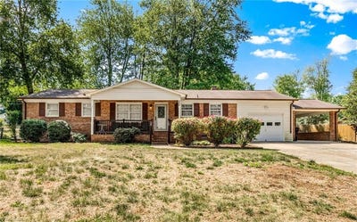 /international/us/5924-timberwood-trail-kernersville-nc-110108303931/