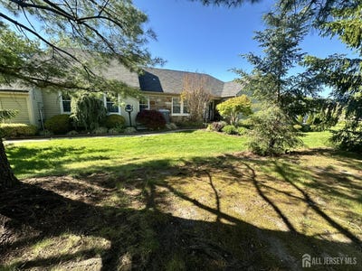/international/us/67-yorkshire-drive-monroe-nj-110106814158/