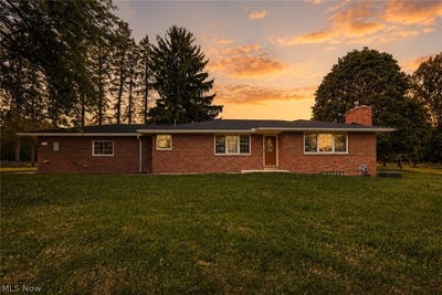 /international/us/15234-orrville-street-nw-north-lawrence-oh-110109656091/