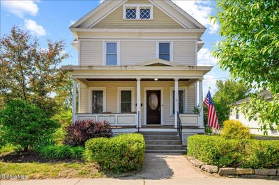 /international/us/162-lake-avenue-saratoga-springs-ny-110106934176/