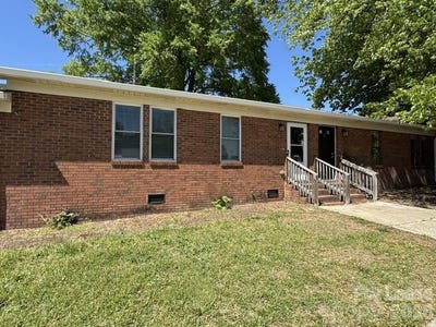 /international/us/19612-oak-street-cornelius-nc-110108584339/