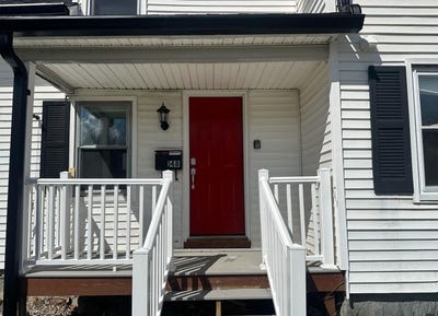 /international/us/14-b-winter-street-plymouth-nh-110107433478/