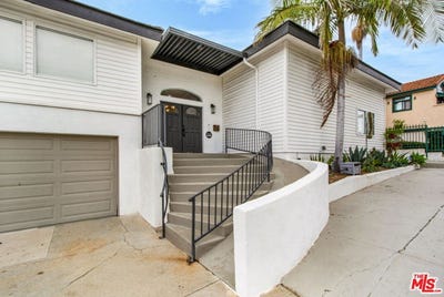 /international/us/5625-s-sherbourne-dr-los-angeles-ca-110107786012/