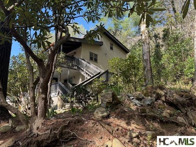 /international/us/125-hawks-nest-lane-highlands-nc-110107876203/