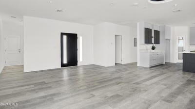 /international/us/9701-e-avenue-s12-littlerock-ca-110108910052/